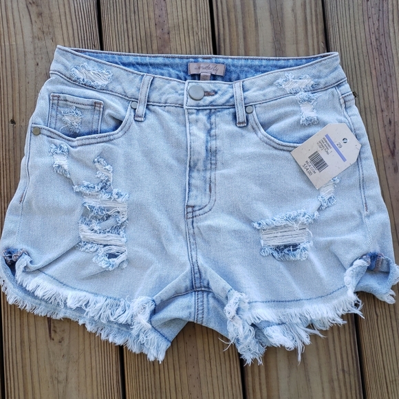Wonderly Pants - Wonderly women's jean shorts size 29 NWT